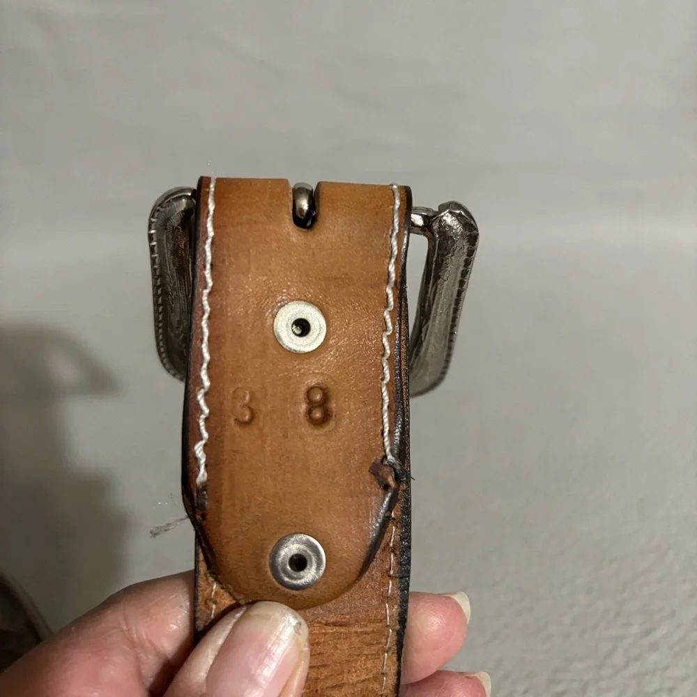 Men’s Tooled Horses Decorated Western Leather Belt with Silver Buckle size 38